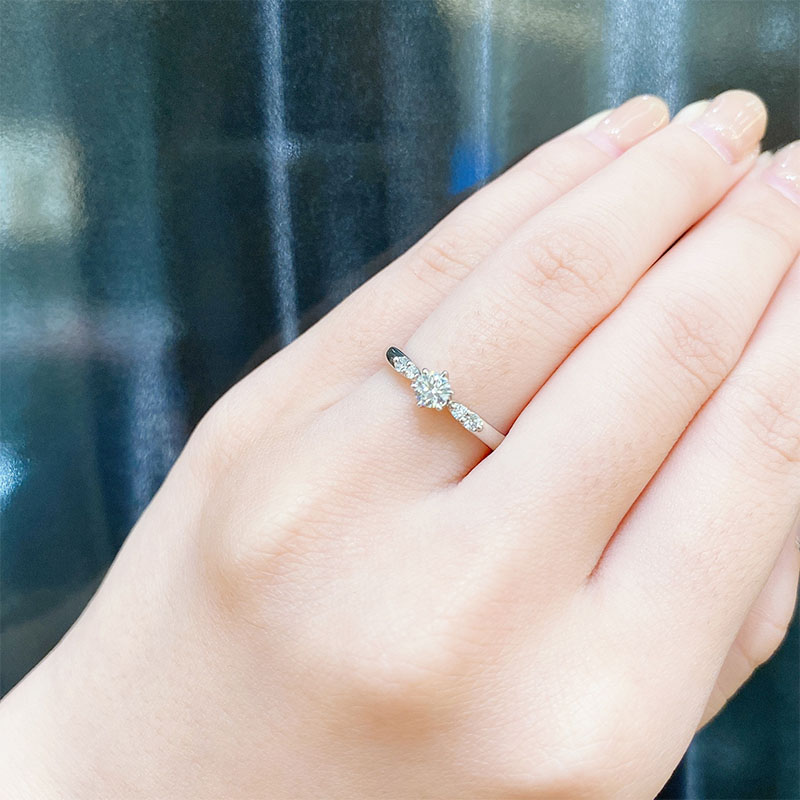 ファッションラザールダイヤモンド  ドリルトン　婚約指輪